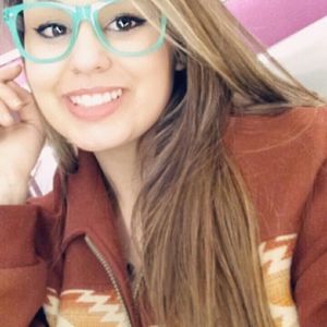 Meet your Posher, Malia